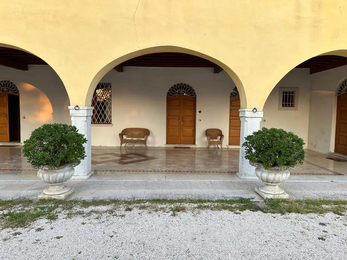 Corte San Lorenzo Bed and Breakfast Desenzano del Garda 0*,